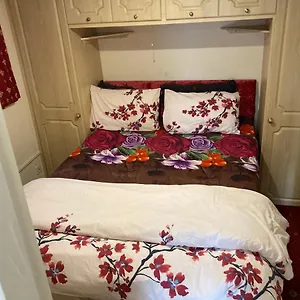 Harman Self-catering Free Wifi & Parking Leeds (West Yorkshire)